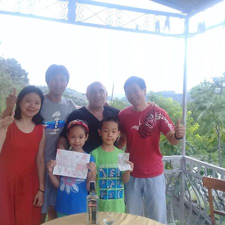 Guesthouse Gegi 쿠타이시 외부 사진